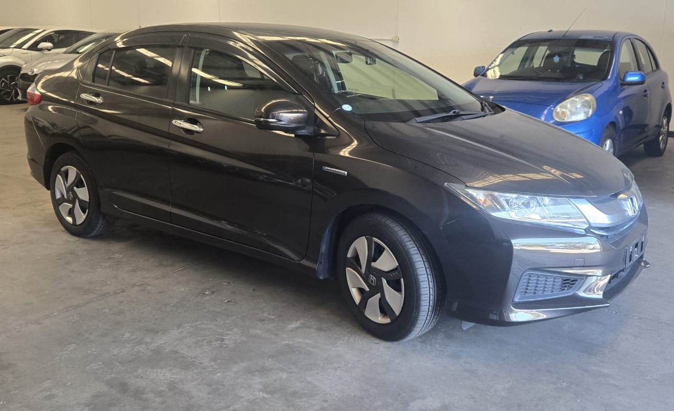 Honda Grace Hybrid 2014