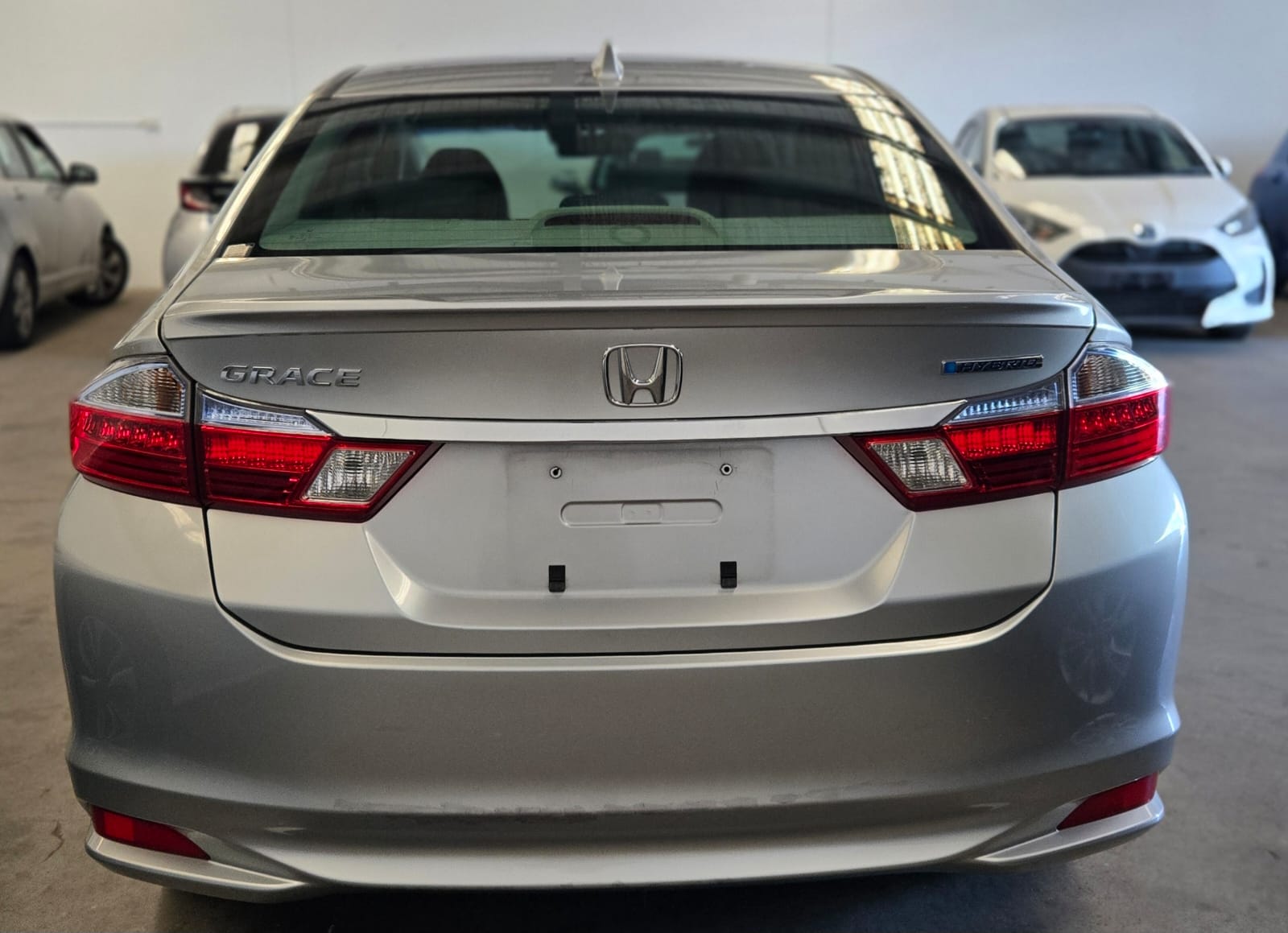 Honda Grace Hybrid 2014