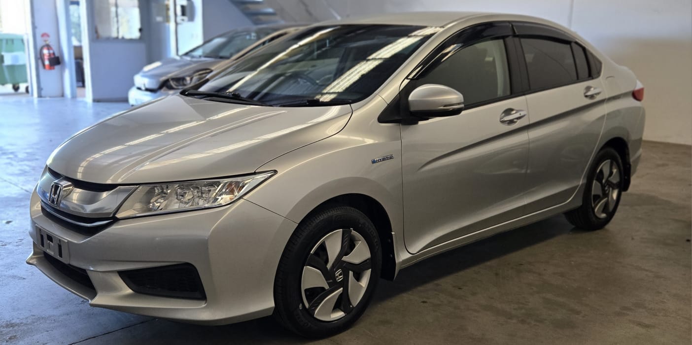 Honda Grace Hybrid 2014